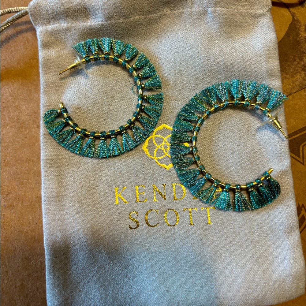 Kendra Scott ear rings
